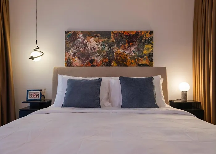 Alexa Chic Design Up To 5 Persons - Paid Parking - Superfast Wifi Appartement