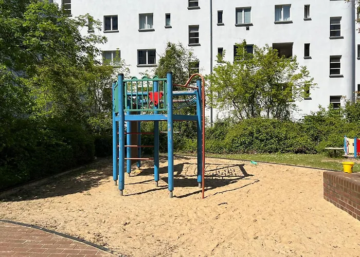 Alexa Chic Design Up To 5 Persons - Paid Parking - Superfast Wifi *