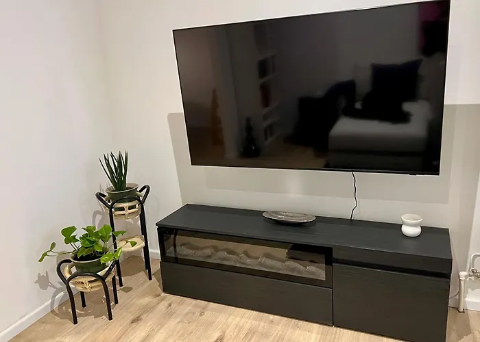 شقة Alexa Chic Design Up To 5 Persons - Paid Parking - Superfast Wifi